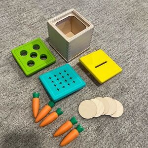 Lovevery Carrot Toy | Wooden Bank 14 Pieces Great Condition